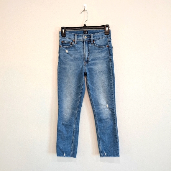 GAP High Rise Cigarette Raw Hem Jeans Size 24P - Picture 2 of 8
